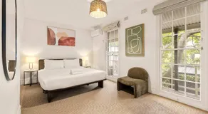 3BR Woollahra Family Stay with Parking - Image 2