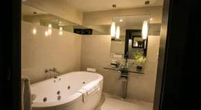 Gallery Apartments - Image 2