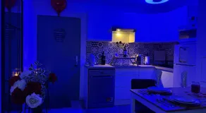 Suite Eden Spa, Appart'hôtel bien être , Patio de standing barbecue - TV XL CinéSport, Lit Q-Size, Wifi, P-Gratuit en Résidence - Image 4