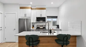 The Urban Haven Extended-Stay Friendly 3bed Sleeps 7 - Image 3