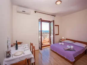 Scenic holiday apartment in Primosten - Image 2