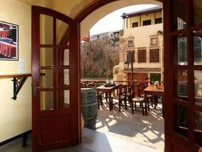 Bozzali Deluxe Hotel - Image 2