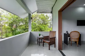 Cove Matahari Guesthouse Sunset - Image 4