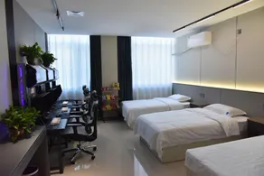 Bro Esports Hotel - Image 2