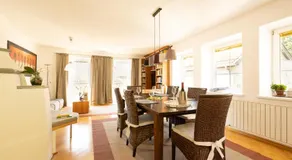 Riedz Apartments Innsbruck- Zentrales Apartmenthaus mit grüner Oase - Image 3