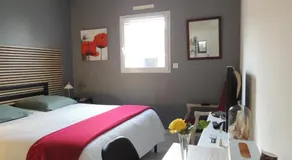Les Coquelicots Chambre d' hote avec grand lit et salle d'eau privative pour une persone ou un couple - Image 2