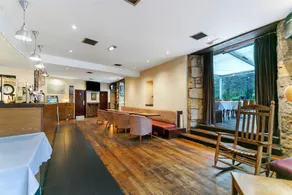 OYO The Ivory Hotel - Image 3