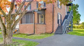 2 Mi to Uptown: Centrally Located Kingston Apt! - Image 5