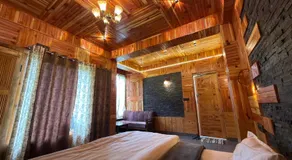 The Rustic Jibhi - Backpackers Hostel - Image 2