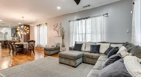 Chic Atlanta Home: Close to Downtown & Stadiums - Image 2