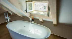 Heritage Villa Vitturi Sea View - Image 2