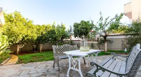 Aelora House Near Athens Airport By SEM - Image 4