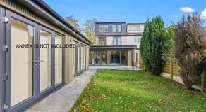 LUXURIOUS HOLIDAY HOME Bolton - Image 5