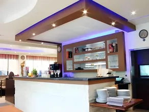 Hotel Poseidon - Image 4