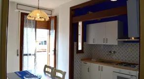 Vintage House - Image 2