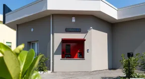 MOTEL CIRCUIT DRIVE - Image 3