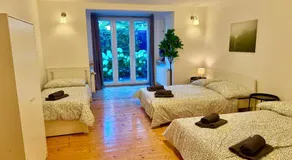 Luxury 130 m2 Apartment with Garden - Image 2