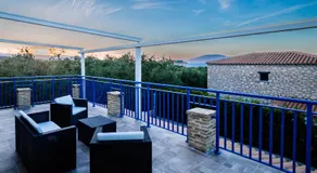 Villa Rosemarie - Luxurious Villa with Pool Just Steps Away from the Sea By Villa Mana Gers - Image 5