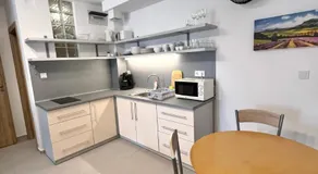 Waterfront Apartmanok - Image 3
