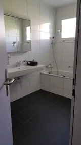 Neue 3.5 Zimmer Wohnung mit 90m2, 2 Badezimmer - Image 2