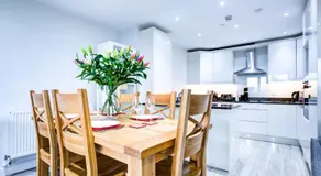 leigh Penthouse Apartment - Image 4