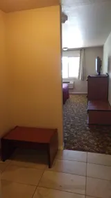 Loyalty Inn Pasco - Image 4