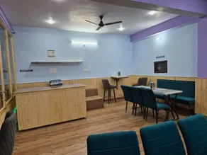 Hotel Silver Moon & Restaurant - Image 3