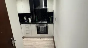 3BR Traditional City Centre Apartment - Image 5