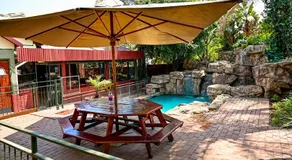 Tudor Lodge Guest House - Image 3
