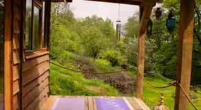 Little Hollows Glamping - Image 5