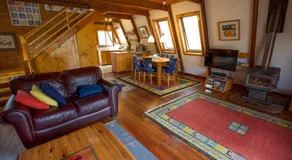 Green Leaves Cabin - Image 2