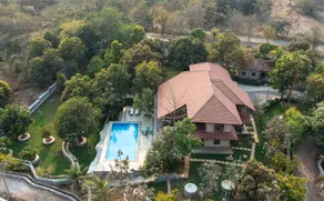 Nisarg Farmville: Luxury Villa and Nature Retreat - Image 5