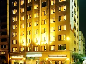 Welcome Hotel - Image 4