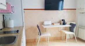 "ApartaCuento" Parking, Wifi y Terraza Casco Antiguo - Image 2