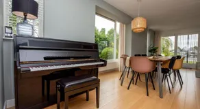 spacious holiday home with private jetty - Image 4