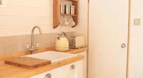 Orchard Farm Luxury Glamping and Campsite - Image 4