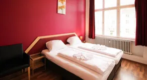 Metropol Hostel Berlin - Image 2