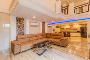 Top Pool Villa Pattaya - Image 5