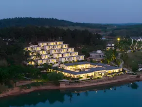 Floral Hotel·Yishan Riverside hotle (Maoshan Oriental Salt Lake City Branch) - Image 2