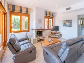 Luxurious Villa St Pere Pescador with Swimming Pool - Image 4
