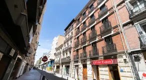 Feelathome Madrid Suites Apartments - Image 5