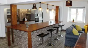 Santos Deluxe Apartment - Image 3