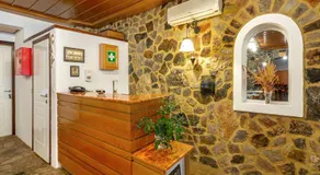 Hotel PARALIAKO Kyparissi - Image 4