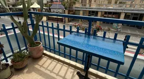 2-Bed Blue & White Apartment with Jacuzzi, BBQ, Garden, near Beach - Image 4