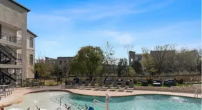 LUX 2B2B with Pool & Parking near the Heart of Austin - Image 4