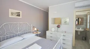 Criselle - Image 2