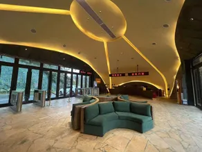 Qingjiang Bay · Three Gorges Giraffe Paradise Hotel - Image 4