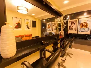 L Square Hotel - Image 5