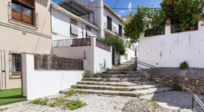 WintowinRentals Acogedor apartamento con patio privado junto al Albaicín - Image 4