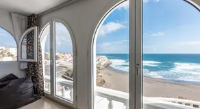 Terrace on the Beach - Image 5